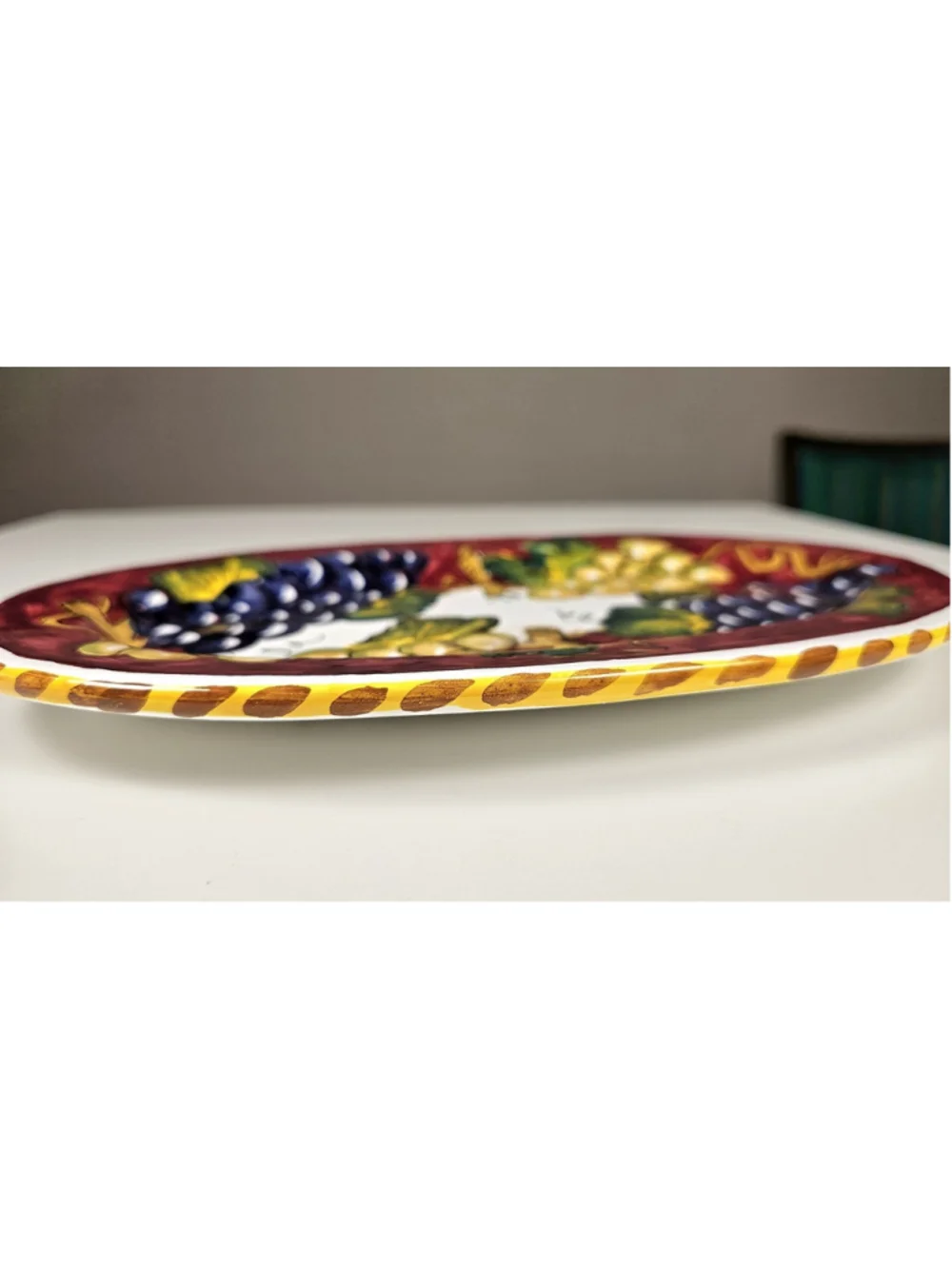Vintage 11 inch Italian Majolica Wall Plate - Hand Painted Il Borgo San Gimignan